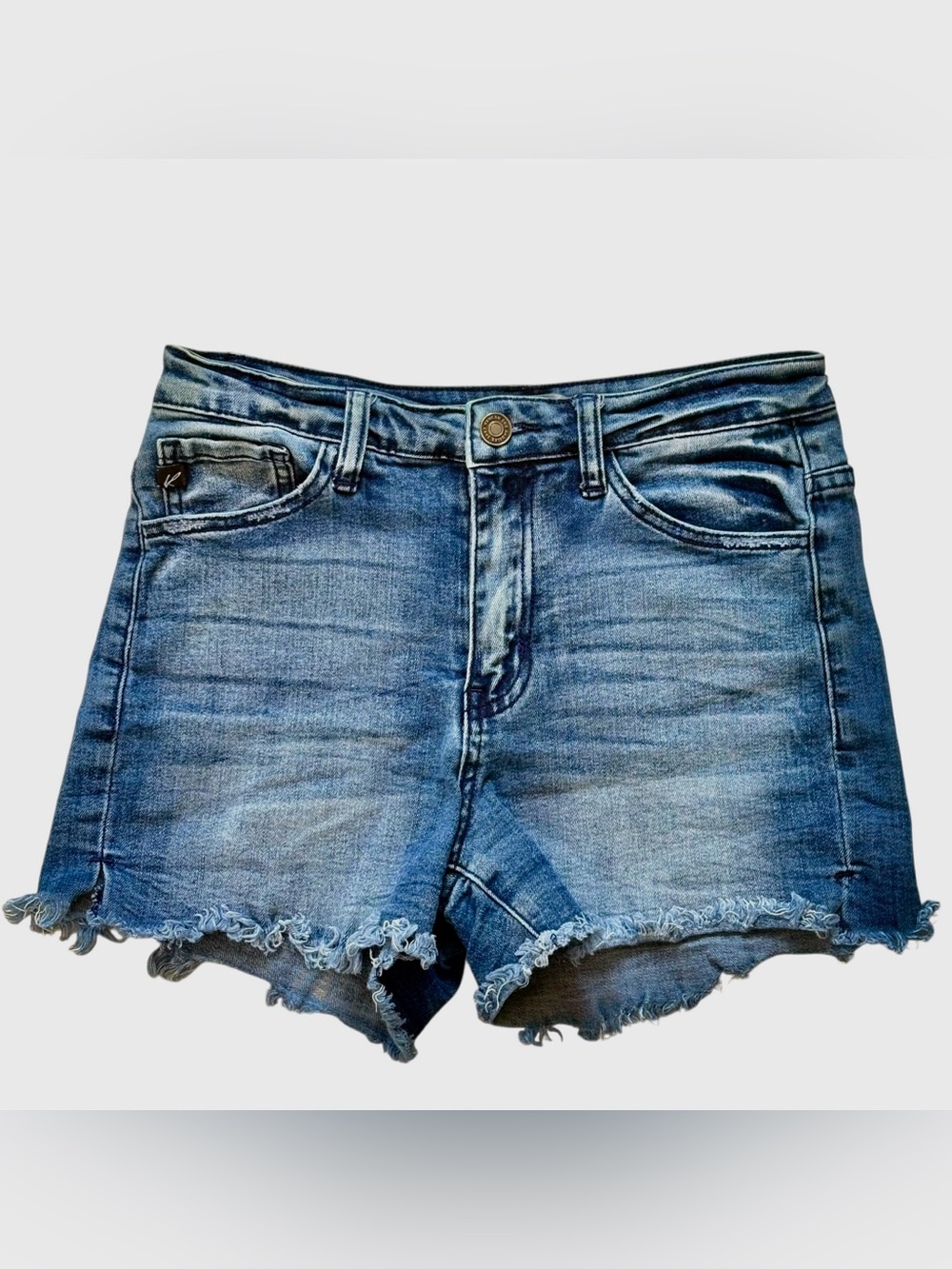 KanCan High Rise Distressed Denim Shorts Medium Wash Frayed Raw Hem Medium 26